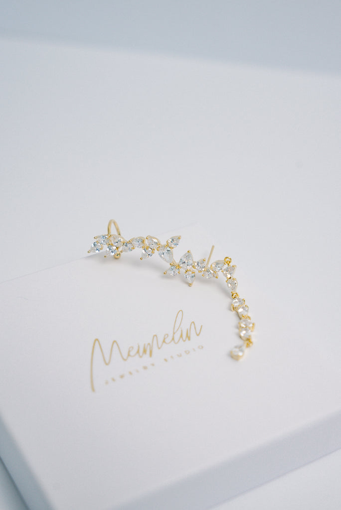 Gold CUFF auskars