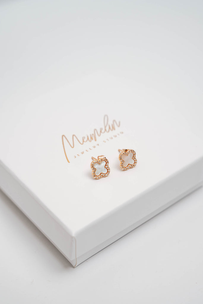 CLOVER WHITE mini nagliņas rose gold