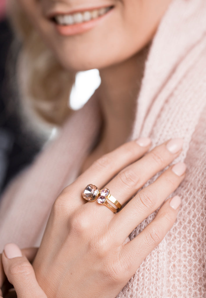 Blush Rose dubultais gredzens ZELTA - Meimelin rotas ar Swarovski kristāliem